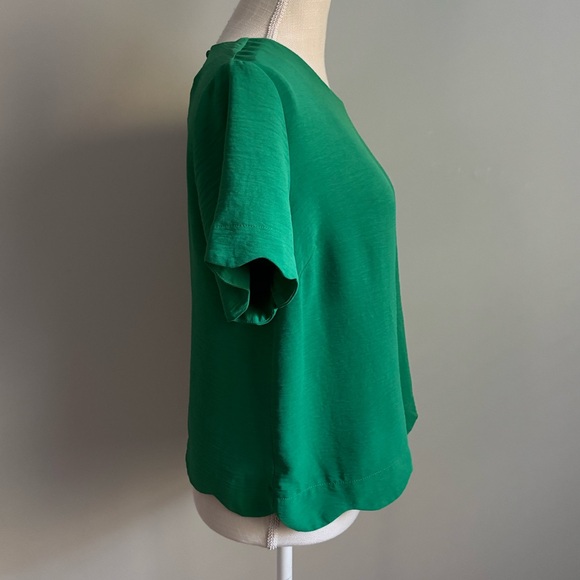 Short Sleeve Scalloped Hem Top Green - Picture 5 of 9